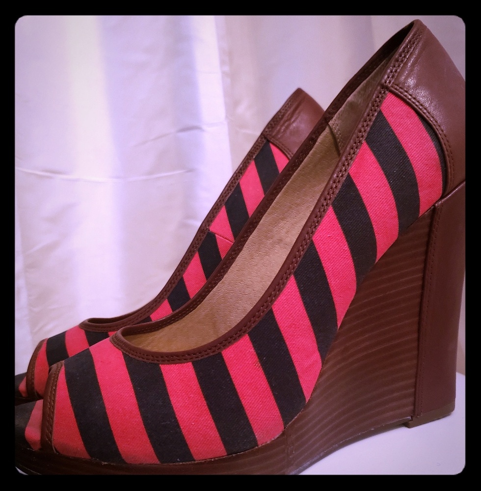 Splendid Nautical leather/stripe wedges